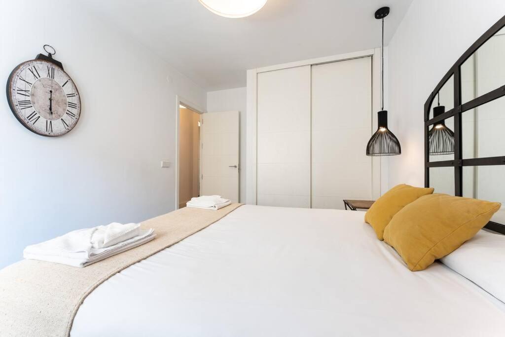 Super Central Malaga Flat With Terrace And Free Parking Exteriér fotografie
