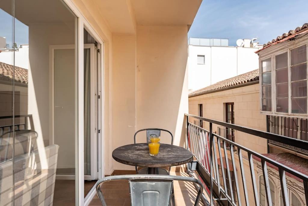 Super Central Malaga Flat With Terrace And Free Parking Exteriér fotografie